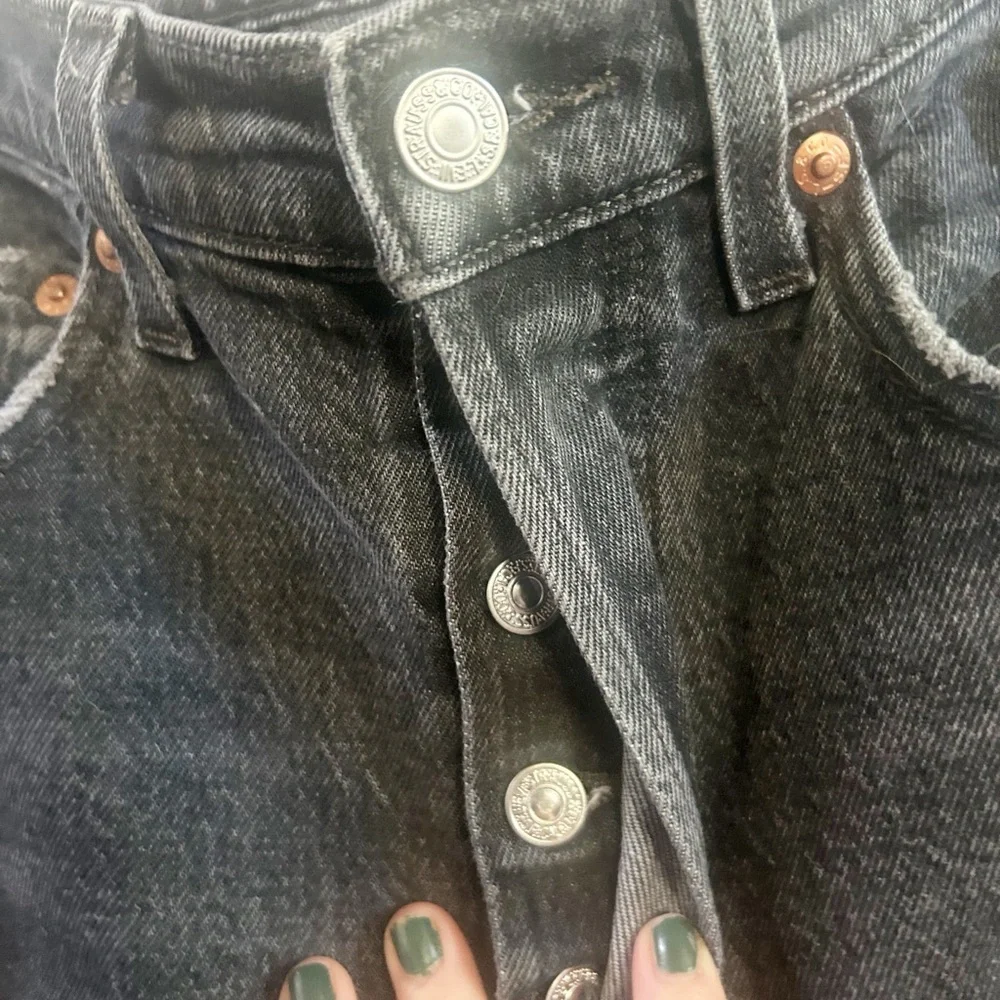 Levi’s rib cage‎ straight gray jeans 25